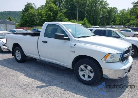 2019 Ram 1500 Classic Tradesman 4X4 8' Box z USA, uszkodzony, nr VIN 3C6JR7DT1KG585748